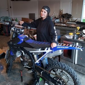 Meet your Posher, Cara